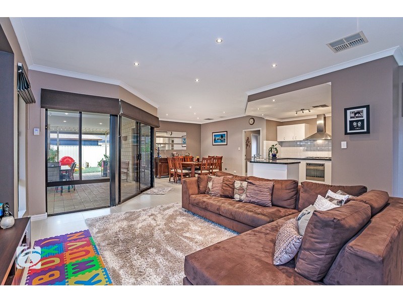 6 Satyr Way, Success WA 6164