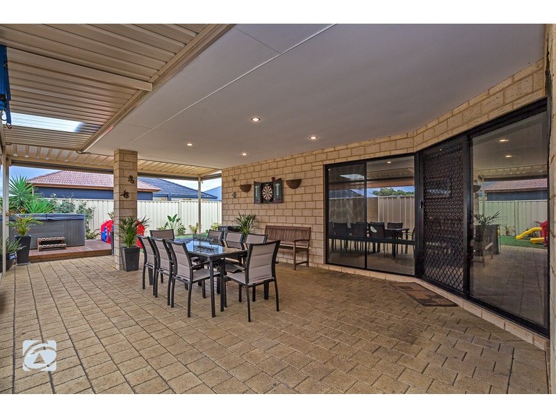 6 Satyr Way, Success WA 6164