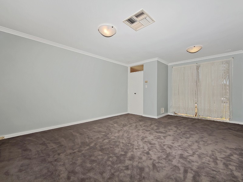 4A Milton Place, Orelia WA 6167