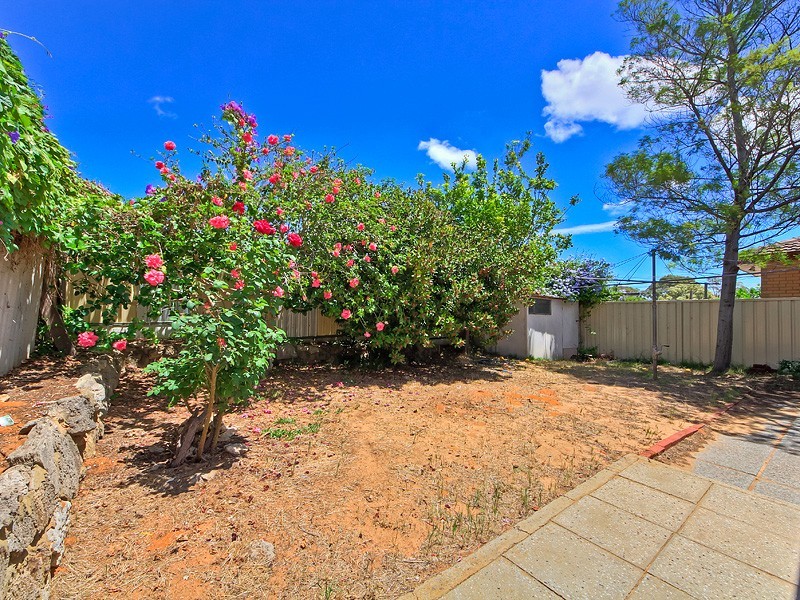 4A Milton Place, Orelia WA 6167