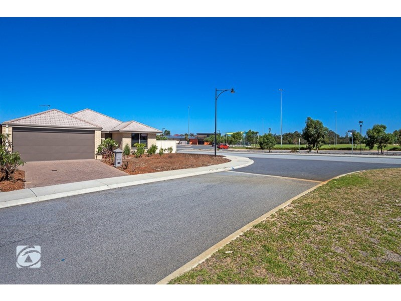 19 Filoli Gardens, Aubin Grove WA 6164