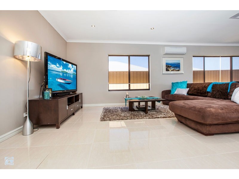 6 Brixton Gate, Bertram WA 6167