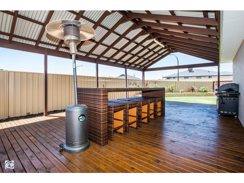 6 Brixton Gate, Bertram WA 6167