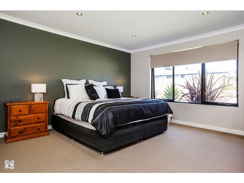 6 Brixton Gate, Bertram WA 6167