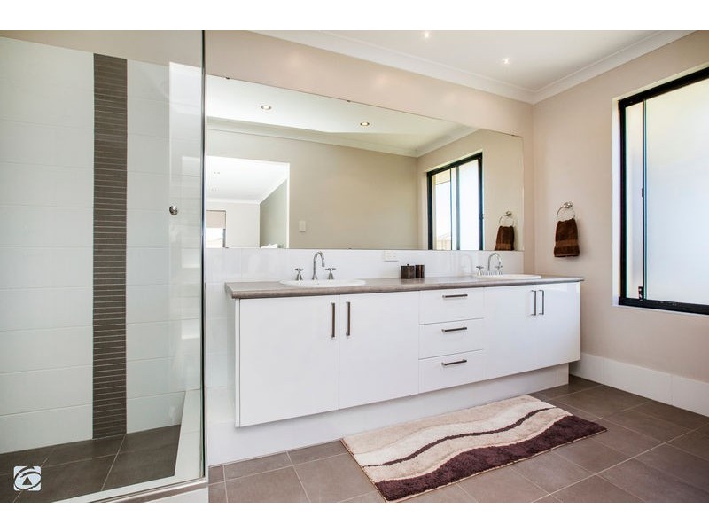 6 Brixton Gate, Bertram WA 6167