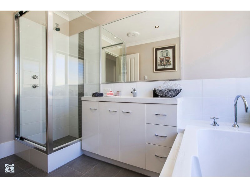 6 Brixton Gate, Bertram WA 6167