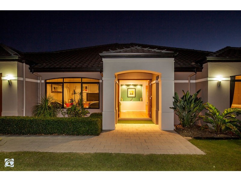 15 Harmony Avenue, Atwell WA 6164