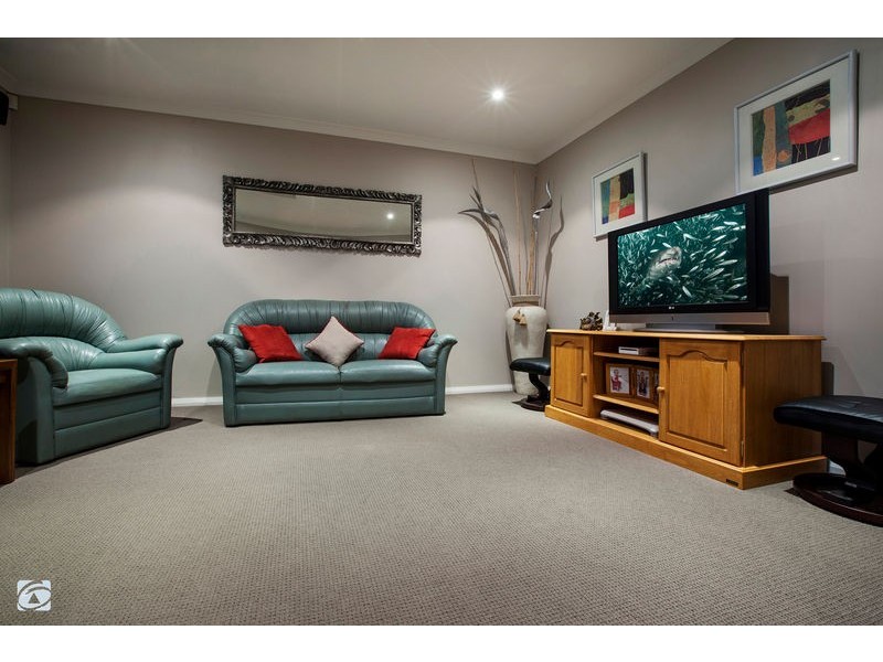 15 Harmony Avenue, Atwell WA 6164