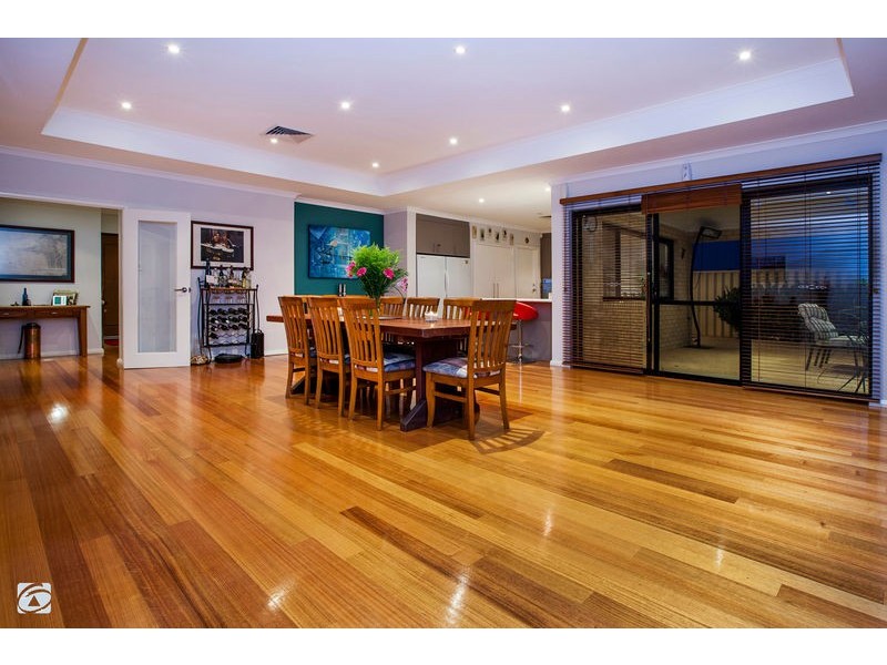 15 Harmony Avenue, Atwell WA 6164