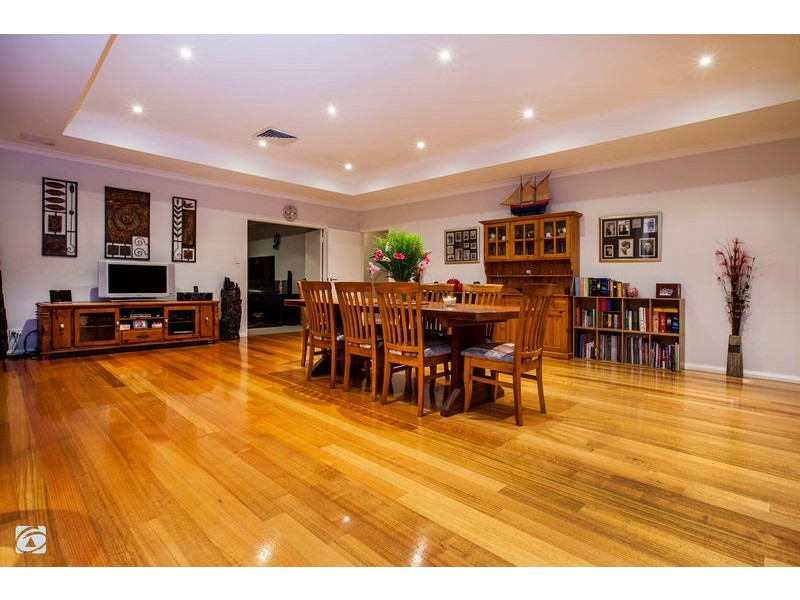 15 Harmony Avenue, Atwell WA 6164