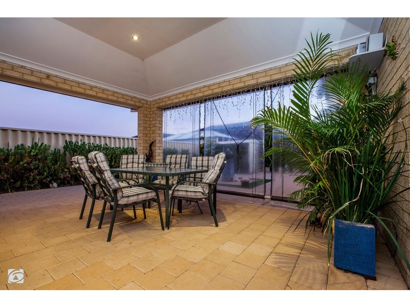 15 Harmony Avenue, Atwell WA 6164