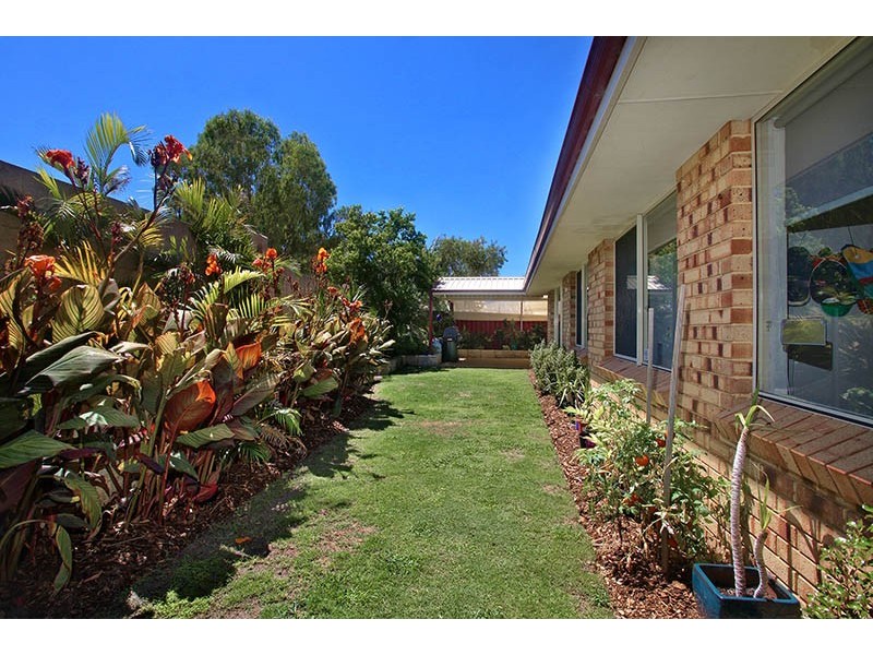 11 Marie Court, Atwell WA 6164