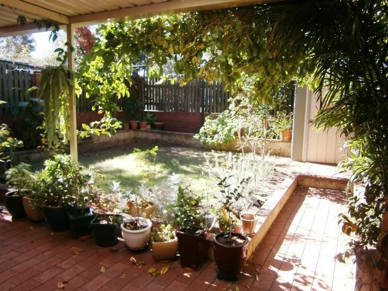 2/3 Burgundy Crescent, Spearwood WA 6163