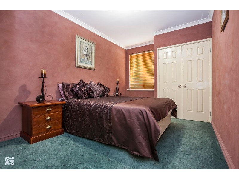 5 Ellery Court, Success WA 6164