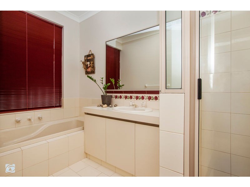 5 Ellery Court, Success WA 6164