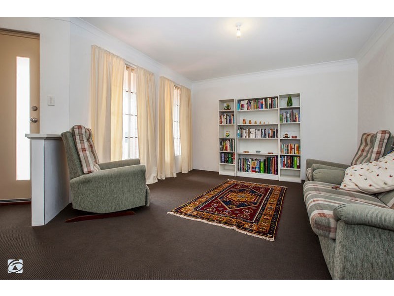 38 Whiteman Crescent, Bertram WA 6167