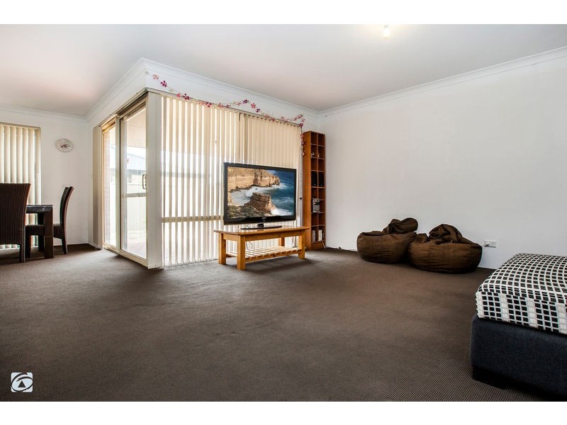 38 Whiteman Crescent, Bertram WA 6167