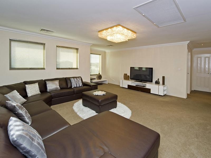 6 Giverny Gardens, Aubin Grove WA 6164