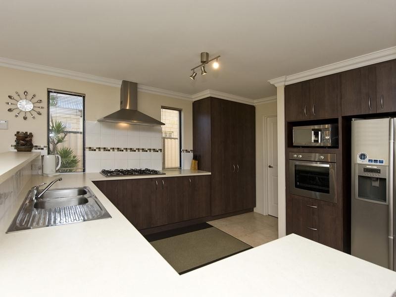 6 Giverny Gardens, Aubin Grove WA 6164