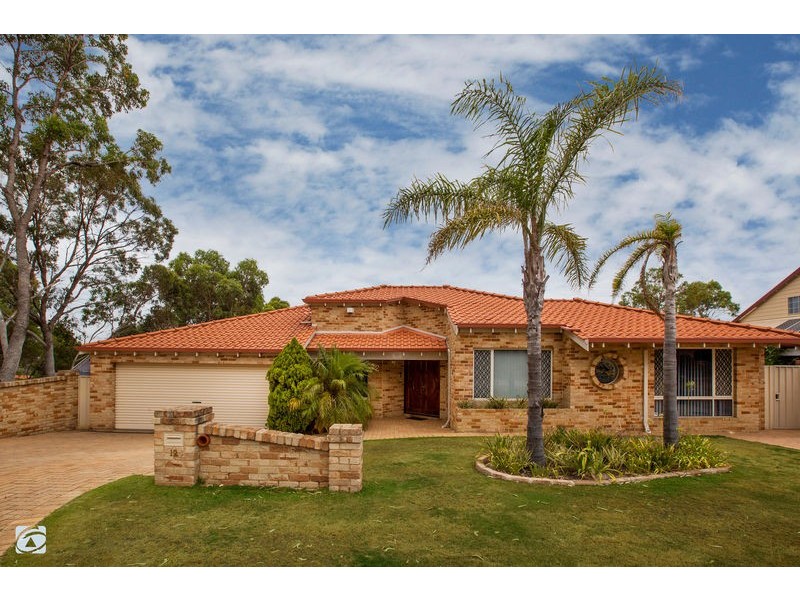 12 Oporto Rise, Coogee WA 6166