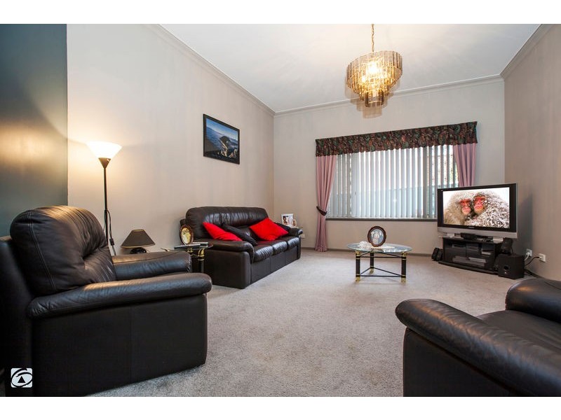 12 Oporto Rise, Coogee WA 6166