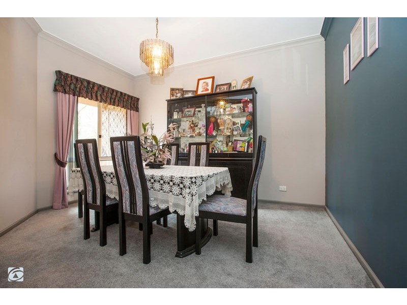 12 Oporto Rise, Coogee WA 6166