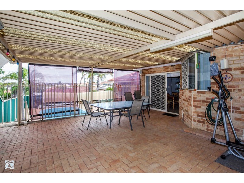 12 Oporto Rise, Coogee WA 6166