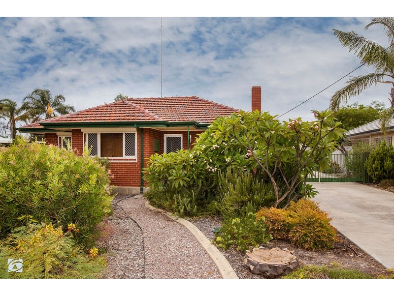 38 Simons Street, Coolbellup WA 6163