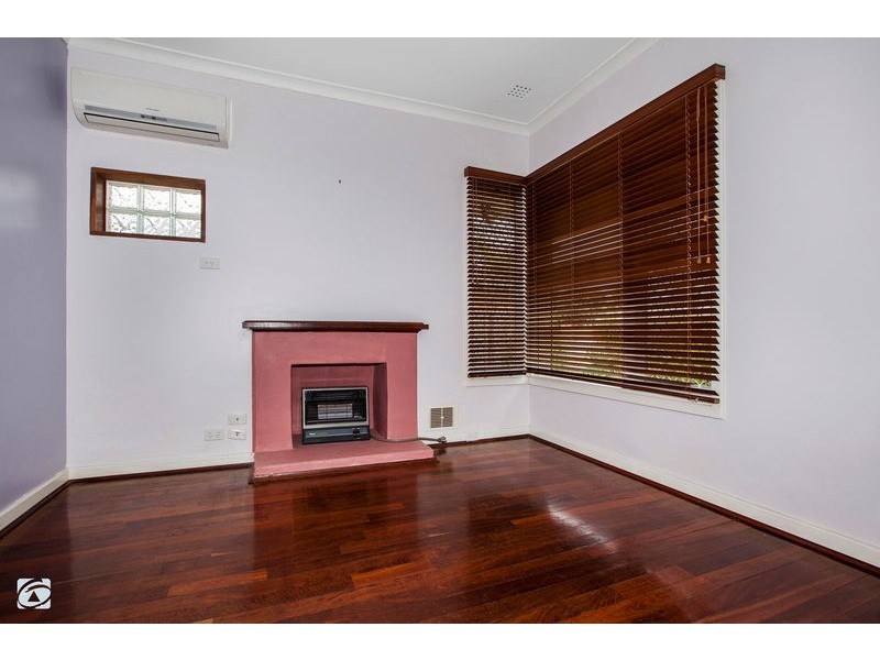 38 Simons Street, Coolbellup WA 6163