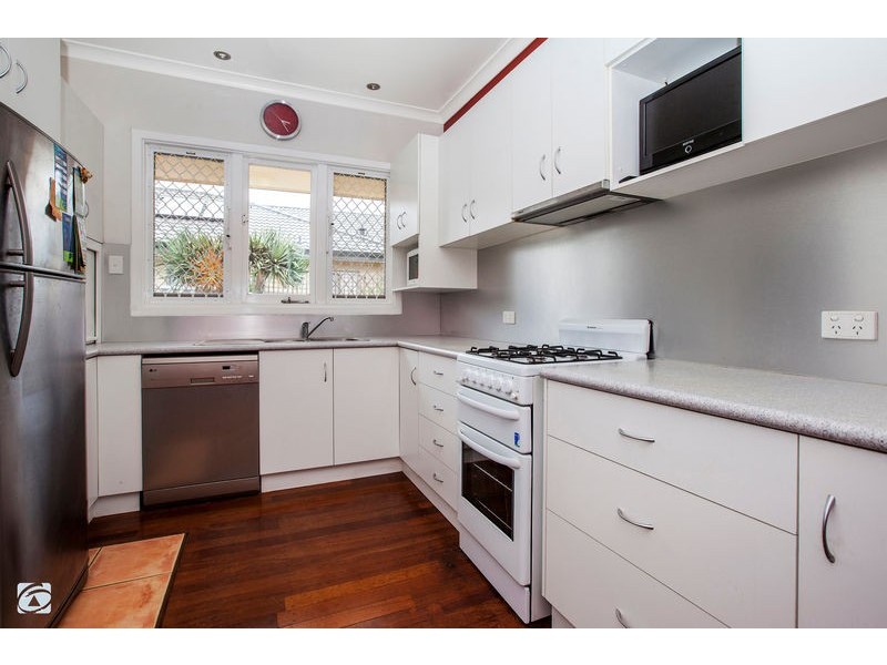 38 Simons Street, Coolbellup WA 6163