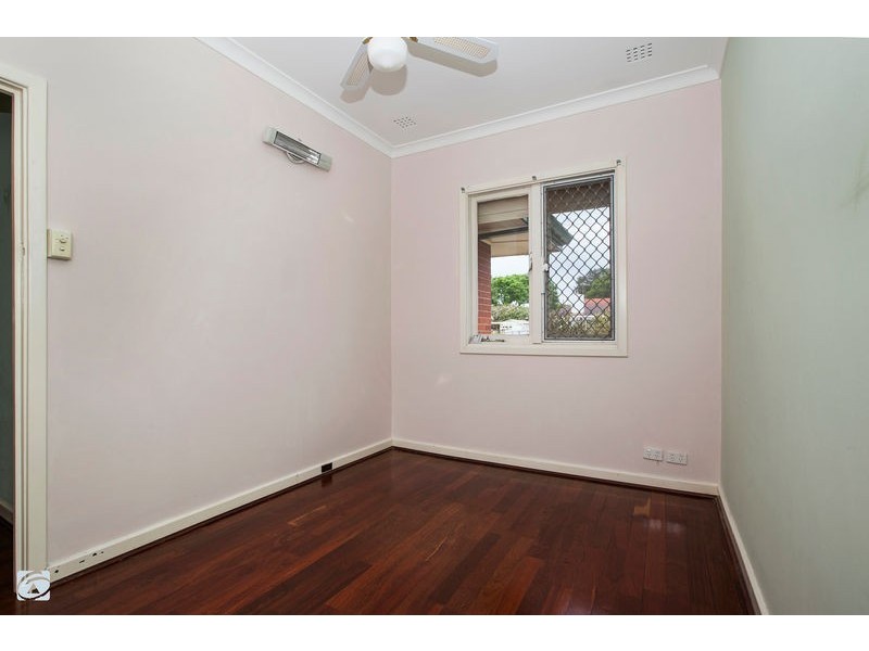 38 Simons Street, Coolbellup WA 6163