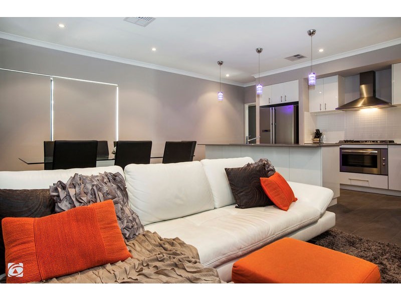 7/26 Charnley Bend, Success WA 6164