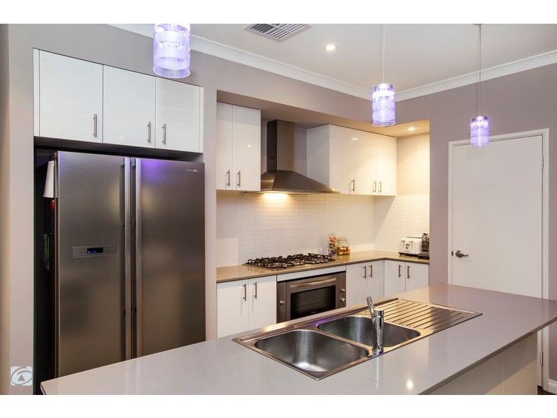 7/26 Charnley Bend, Success WA 6164