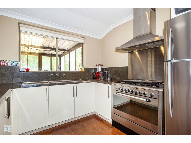 138 Rowley Road, Wandi WA 6167