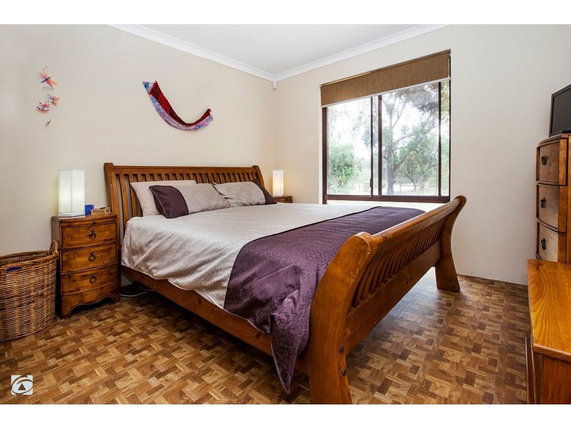 138 Rowley Road, Wandi WA 6167