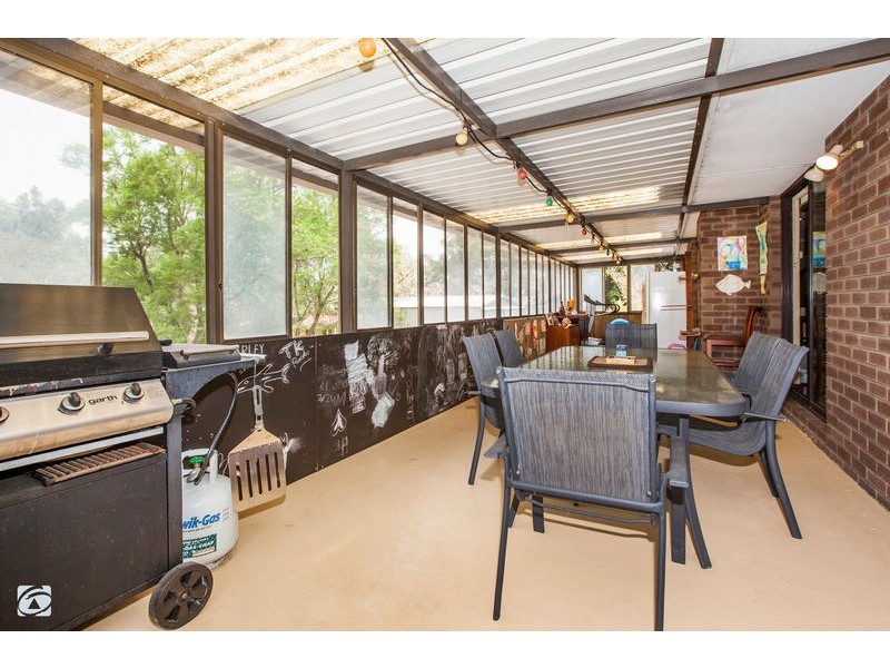 138 Rowley Road, Wandi WA 6167