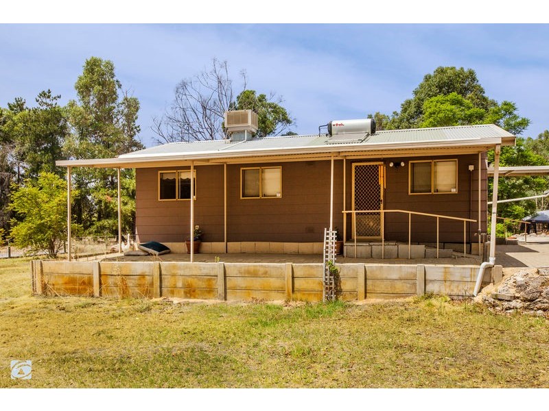 138 Rowley Road, Wandi WA 6167