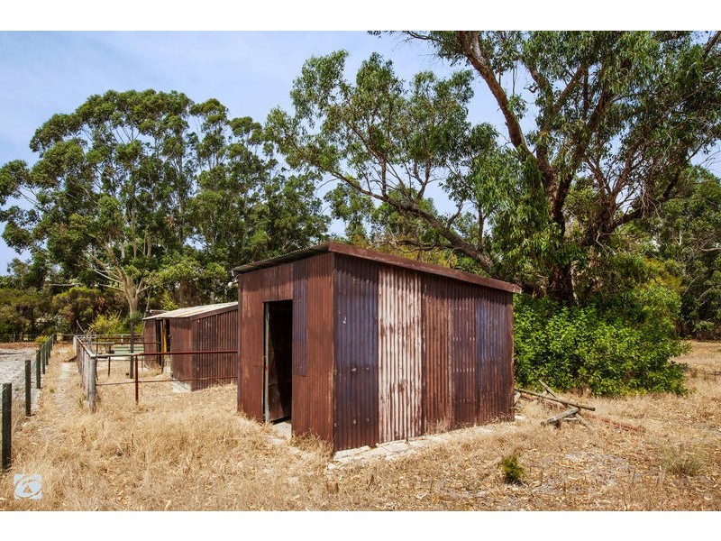 138 Rowley Road, Wandi WA 6167