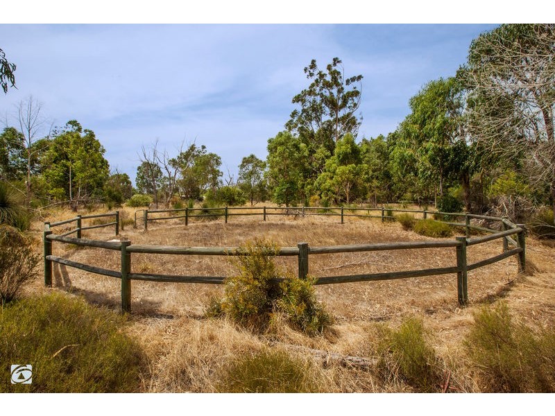 138 Rowley Road, Wandi WA 6167