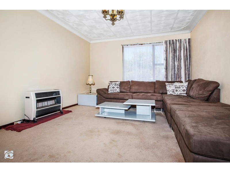 38 Bawdan Street, Willagee WA 6156