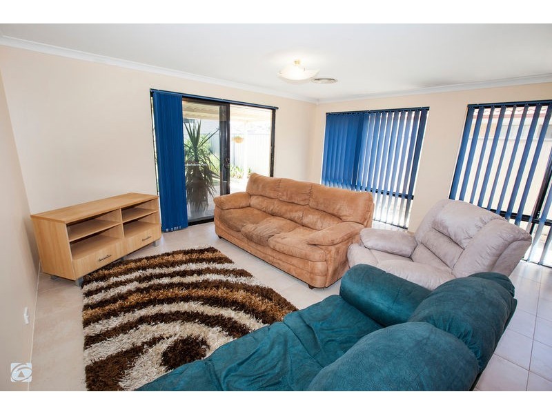 11 Koomba Rise, Bertram WA 6167