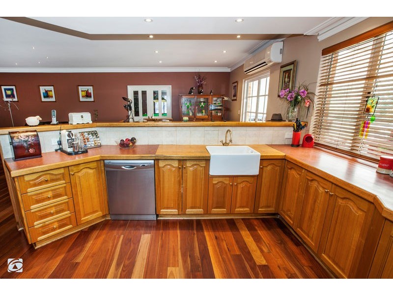 43 Old Dairy Court, Oakford WA 6121