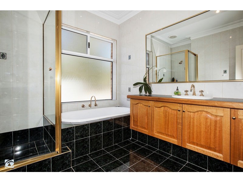 43 Old Dairy Court, Oakford WA 6121