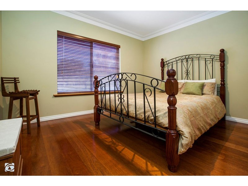 43 Old Dairy Court, Oakford WA 6121