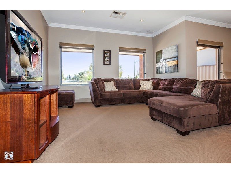 87 Aurora Drive, Atwell WA 6164