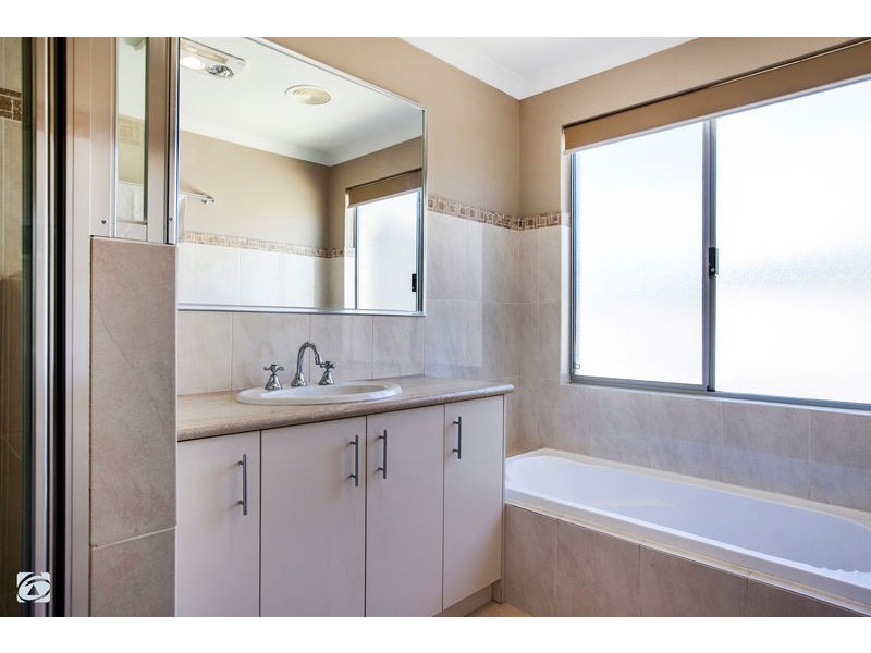 87 Aurora Drive, Atwell WA 6164