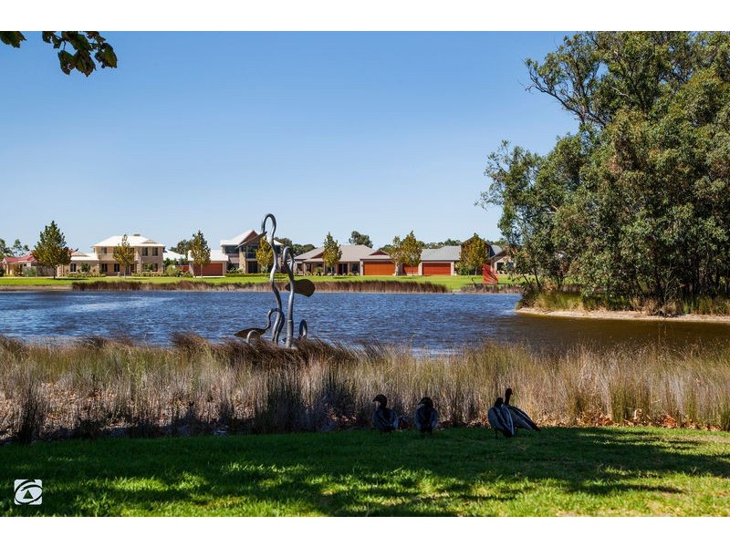 87 Aurora Drive, Atwell WA 6164