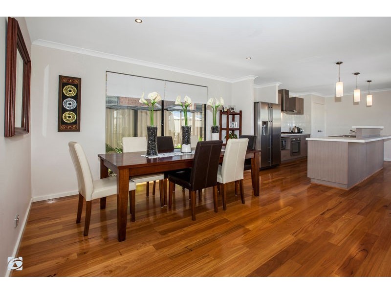 39 Camden Boulevard, Aubin Grove WA 6164