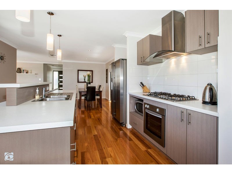 39 Camden Boulevard, Aubin Grove WA 6164