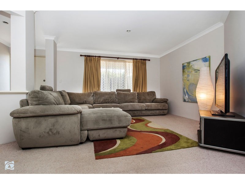 21 Catalpa Crescent, South Lake WA 6164